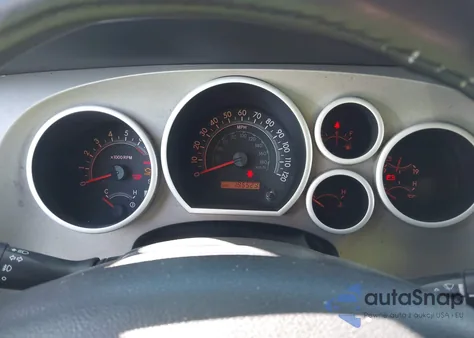 2010 Toyota Tundra Grade 5.7L V8 z USA, uszkodzony, nr VIN 5TFDY5F18AX139955